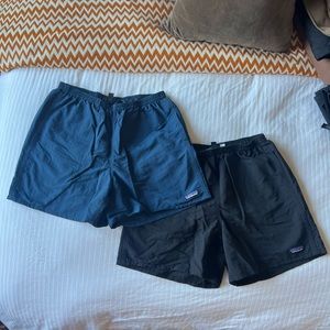 Lot of 2 mens medium baggies shorts 5” inseam worn 1-2 times each